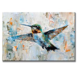 Cuadro moderno de 120x80 cm pintado a mano en acrílico para sala. Muestra un fondo abstracto en tonos azul, blanco y gris con un colibrí volando en colores blanco, azul, negro y ocre que tiene relieve y textura táctil.